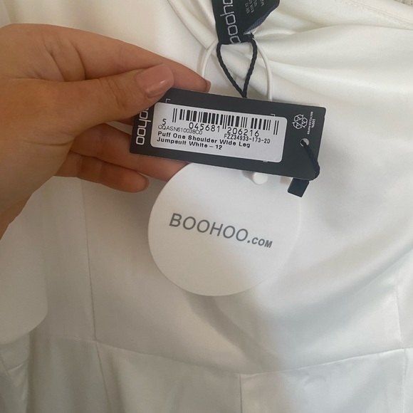 Boohoo white jumpsuit, one shoulder, wide leg - Picture 6 of 7